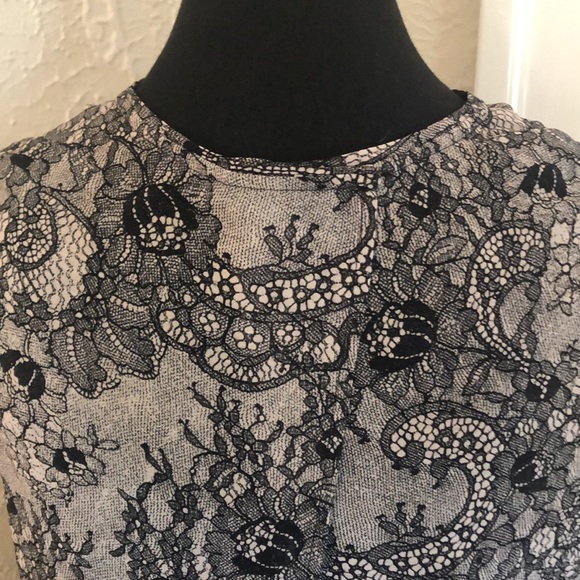 Ladies Suzy Shier Blouse - Size Small - Picture 6 of 7